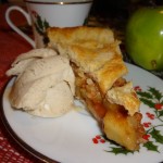 apple-pie-slice-with-ice-cream